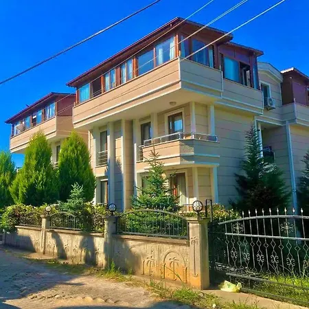 Halic 公寓 亚洛瓦